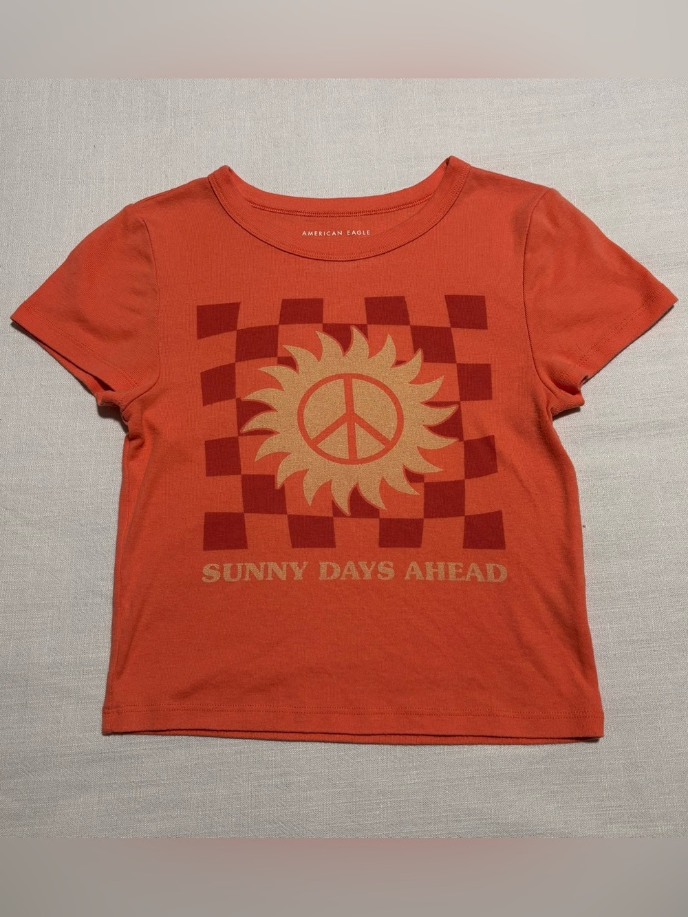 American Eagle Cropped Graphic T-Shirt | Sunny Days Ahead | Size Medium